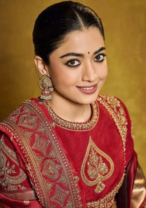 Rashmika Mandanna Net Worth: ₹66 करोड़ से ज़्यादा की सम्पत्ति हैं! रश्मिका मंदाना, यहाँ से देखें पूरी जानकारी! 1 IMG 6471