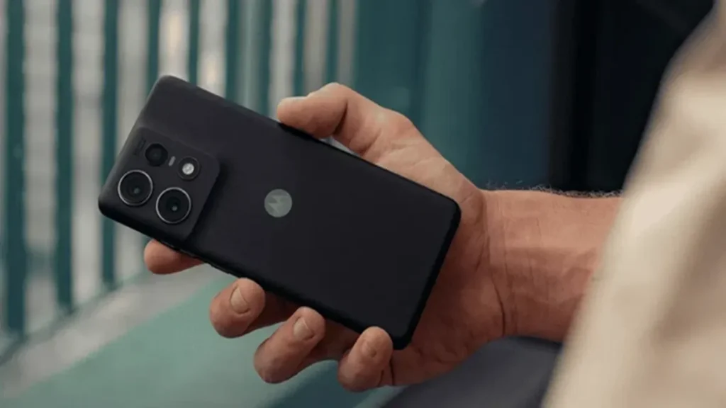 Moto G86 5G: प्रीमियम डिज़ाइन, दमदार बैटरी और बेहतरीन कैमरा के साथ मिड-रेंज स्मार्टफोन 3 2 4 3