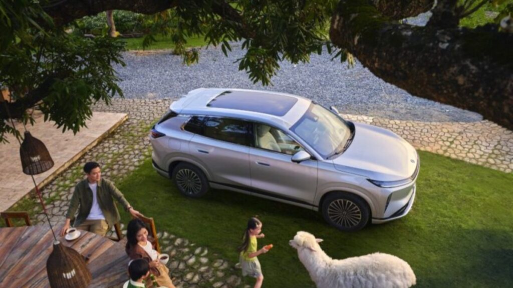Dongfeng Aeolus L8 PHEV 2