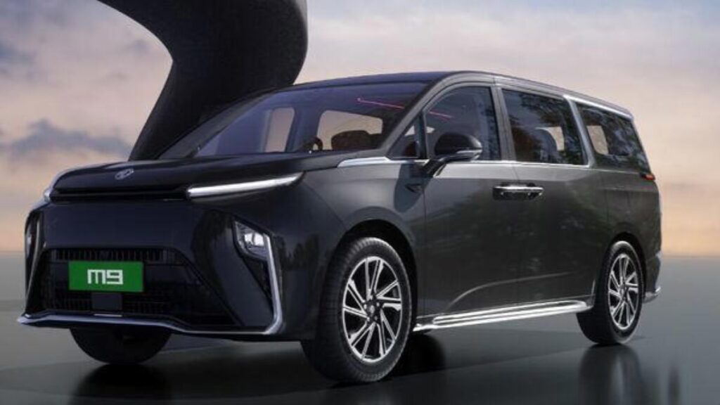MG M9 EV 3