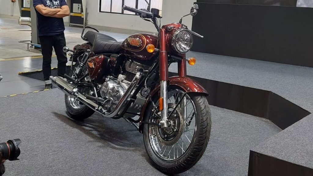Royal Enfield Bullet 350 सिर्फ ₹25,000 डाउन पेमेंट पर – जानिए EMI, फीचर्स और पूरी डिटेल 1 Royal Enfield Bullet 350 2