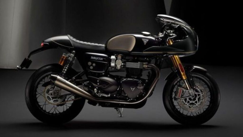 Triumph Thruxton 400 3