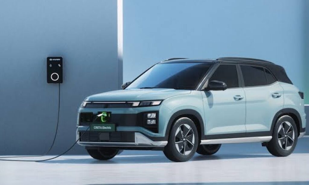Hyundai Creta Electric लॉन्च: जानिए इस दमदार इलेक्ट्रिक SUV की रेंज, बैटरी, फीचर्स और कीमत 4 AddText 09 04 02.14.25