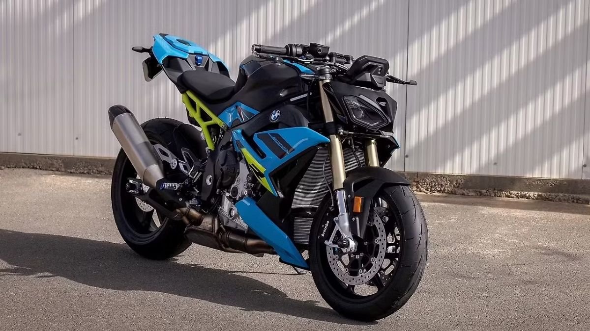 BMW S 1000 R Launched in India