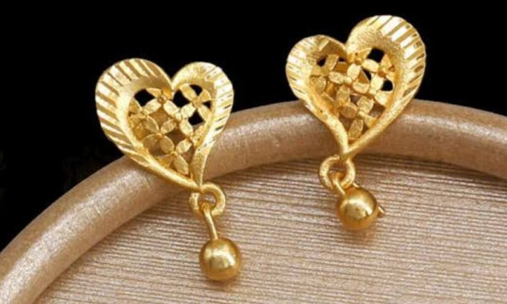 Gold Price Today (October 17, 2025): Gold Becomes Costlier Again – Check Latest Rates for 22K & 24K 1 AddText 10 17 10.38.09