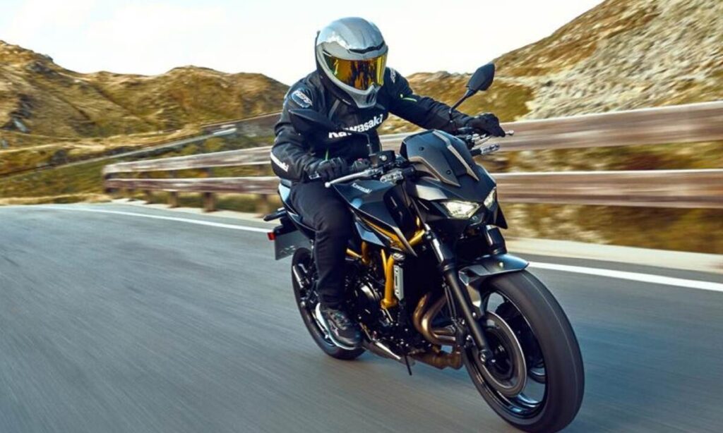 Kawasaki Z650 S to Launch Soon in India — A Game-Changer in the Mid-Weight Motorcycle Segment 1 AddText 10 25 04.22.55