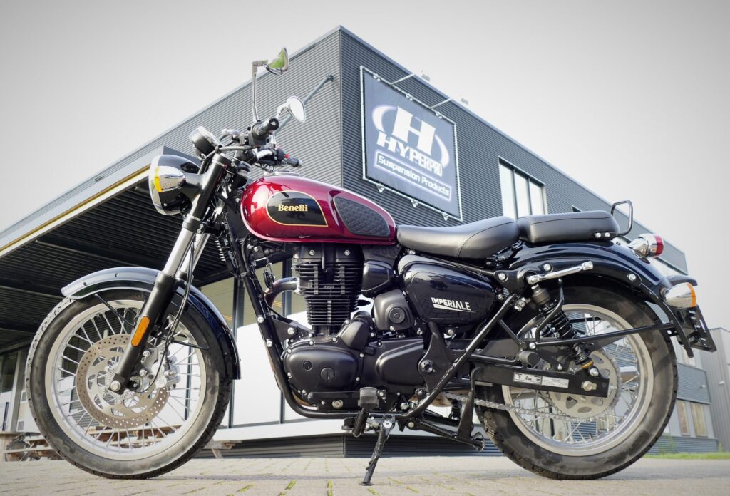 BENELLI IMPERIALE 400 2048x1391 1