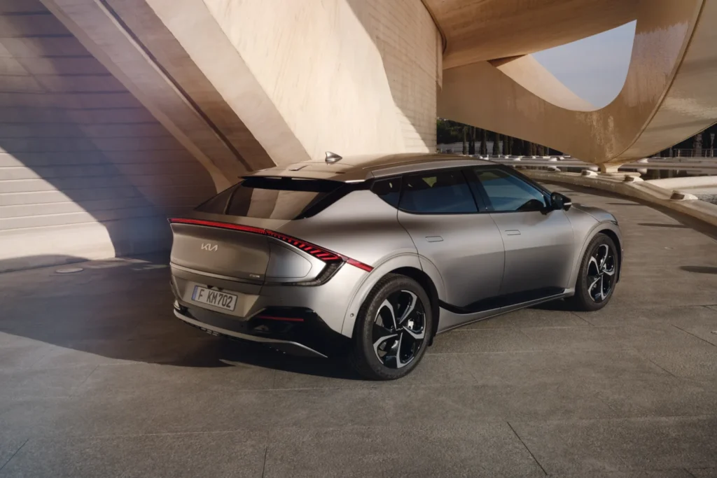 07 B KIA EV6 COMP07 PP R3 NO TALENT FINAL ART RGB 2048x1366 1