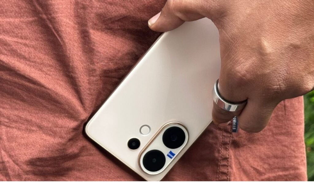 Vivo V70 Series Launch Soon: Premium Design and Advanced Camera Features to Shake Up the Market 2 AddText 01 14 10.22.17