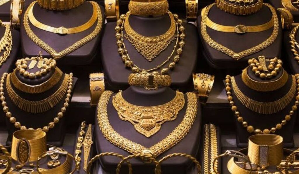Gold Price Today in India: Latest Rates of 24K, 22K and 18K Gold Released 2 AddText 01 27 11.49.48