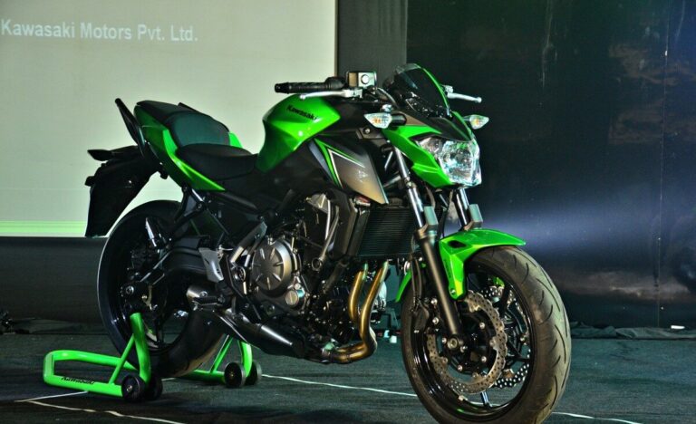 Kawasaki Z650: Premium Middleweight Sports Bike With Powerful ...