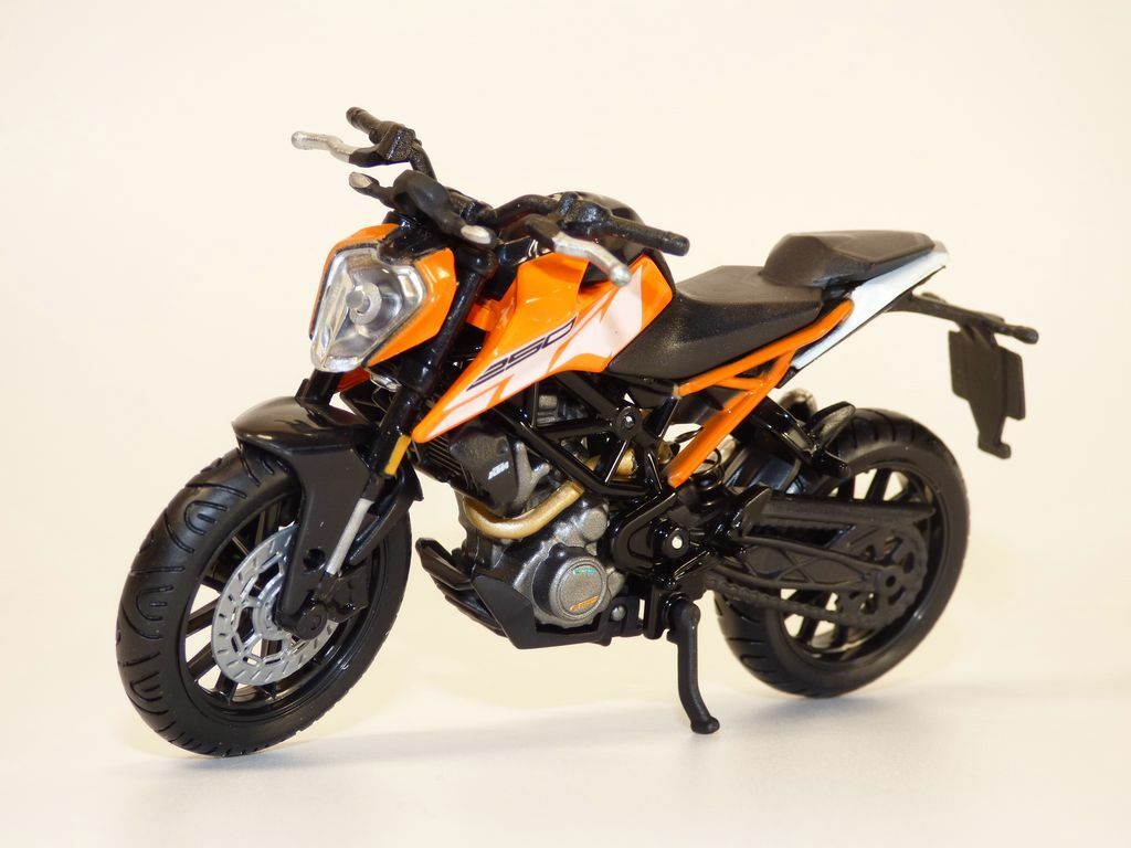 6520d35b6b95845e9a37b007 moto ktm 250 duke 1 18