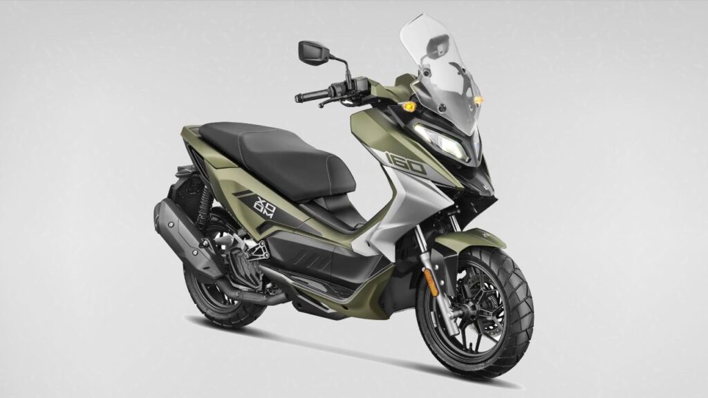 Hero Xoom 160: Adventure Styling Meets Powerful Performance 2 Hero Xoom 160 ADV