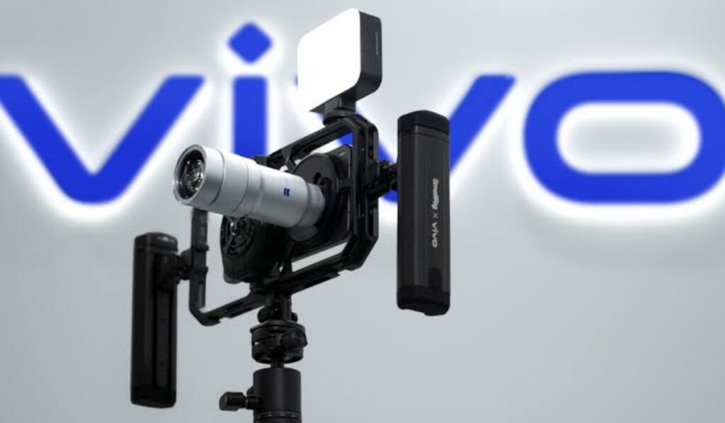 Vivo X300 Ultra Showcased at MWC 2026 with Telescope-Style Telephoto Lens and Advanced Camera Technology 2 AddText 03 04 12.28.35