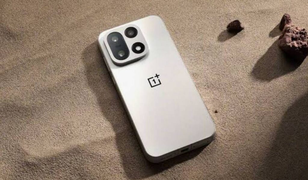 OnePlus 15T May Launch Soon with 7,500mAh Battery, Snapdragon 8 Elite Gen 5 and Premium Features 2 AddText 03 08 05.08.16