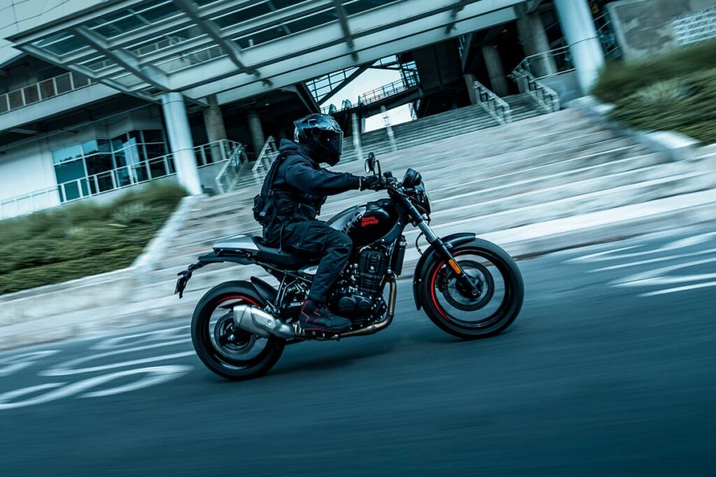 Royal Enfield Guerrilla 450 Apex: Sporty Look and Powerful Engine in a New Roadster Bike 1 Royal Enfield Guerrilla 450 Apex